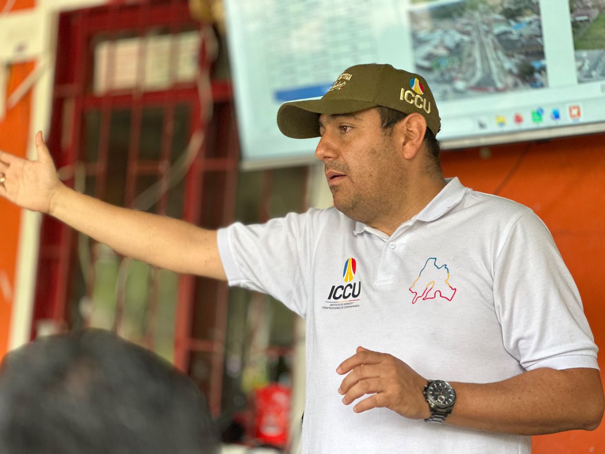 ICCUGOB's tweet photo. El box culvert del km 4+350, en Doima, avanza un 86 % con una inversión de $3.193 millones. Esta obra reemplaza el puente afectado por la ola invernal y devolverá la movilidad segura a miles de usuarios. En el ICCU seguimos llevando soluciones donde más se necesitan. https://t.co/UsNDGL4jL0