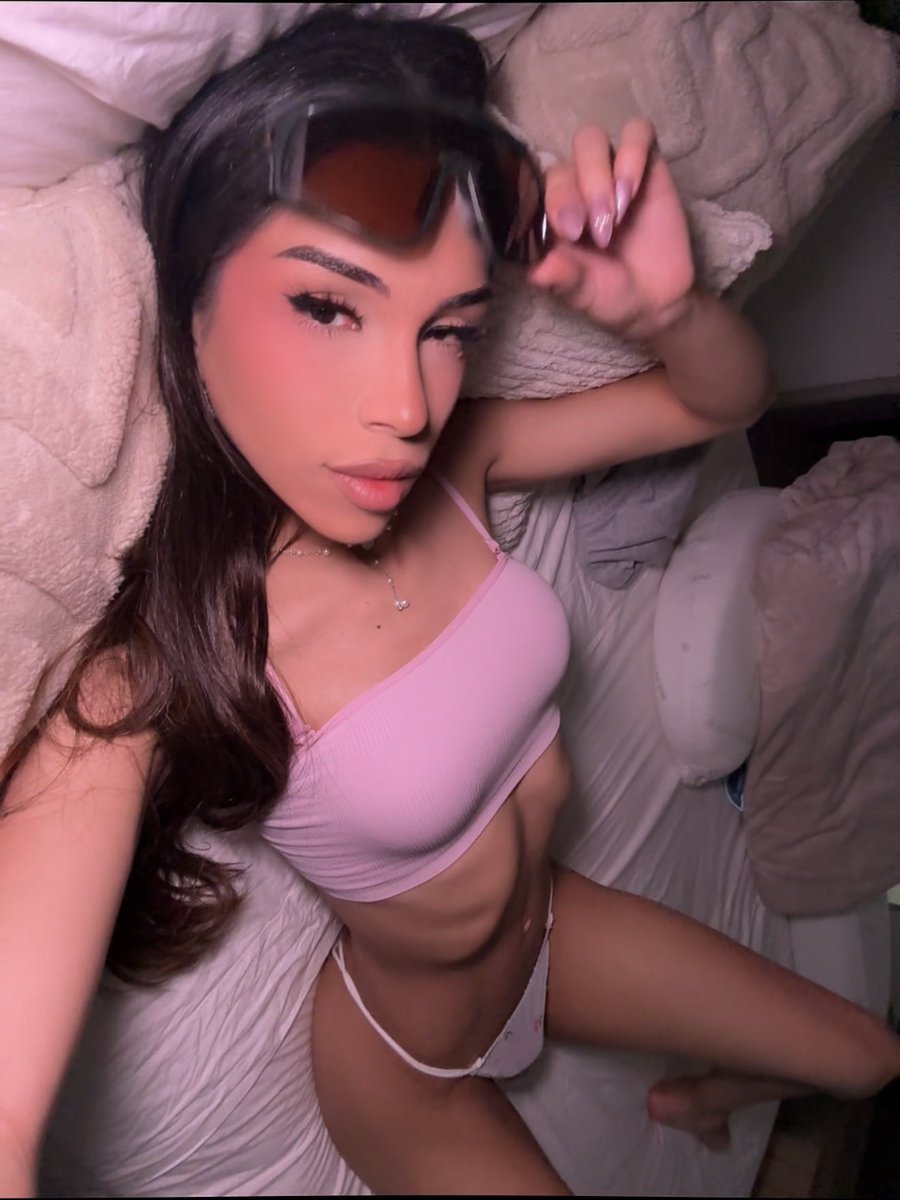 bimbxang's tweet photo. #ladyboy_jeddah #jeddah_ladyboy #ladyboy_both_in_jeddah https://t.co/vhWlfxKpku