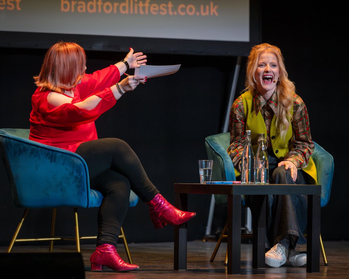 TVRadioPeg's tweet photo. Had the most fantastic day being in conversation with the most fantastic people @BradfordLitFest 

#hannahSpencerMP, @PrueLeith @johnrobb77 @davidrrandall @DrDavidACox @millihill @fmgnutriiton 

#interviewer @journalist https://t.co/20HIiLElIG