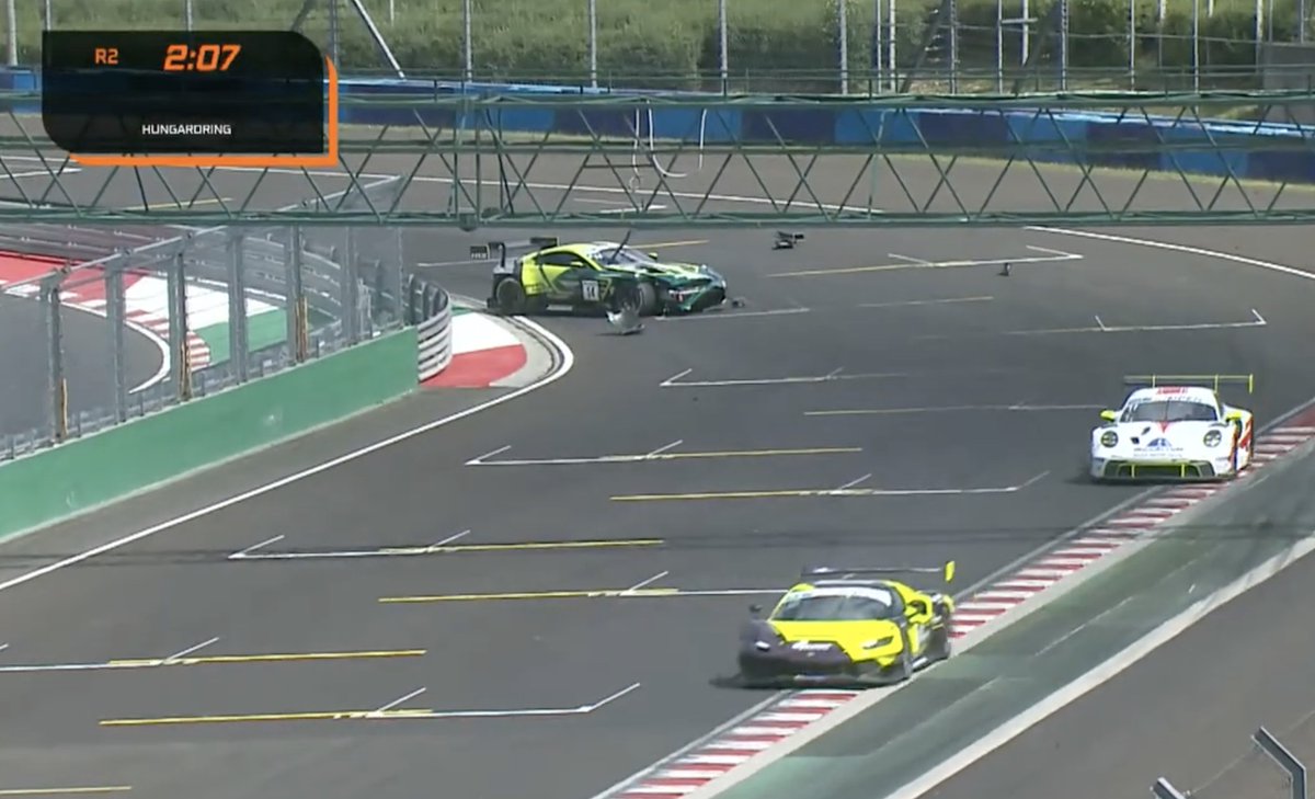 The__Advantage's tweet photo. A tough @GT_Open weekend for both the Blackthorn and Good Speed Racing @AMR_Official Vantage GT3 crews from the @HungaroringF1 
https://t.co/p3mtpEzt9M https://t.co/BqgRDwJfAh