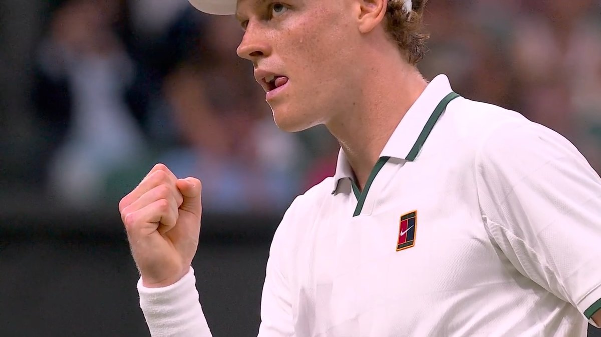 sinnervideos's tweet photo. 2ND SETNIK!! With a TIEBAGEL 7-6 (7-0)🦊🔥 https://t.co/2oODdlJyHH