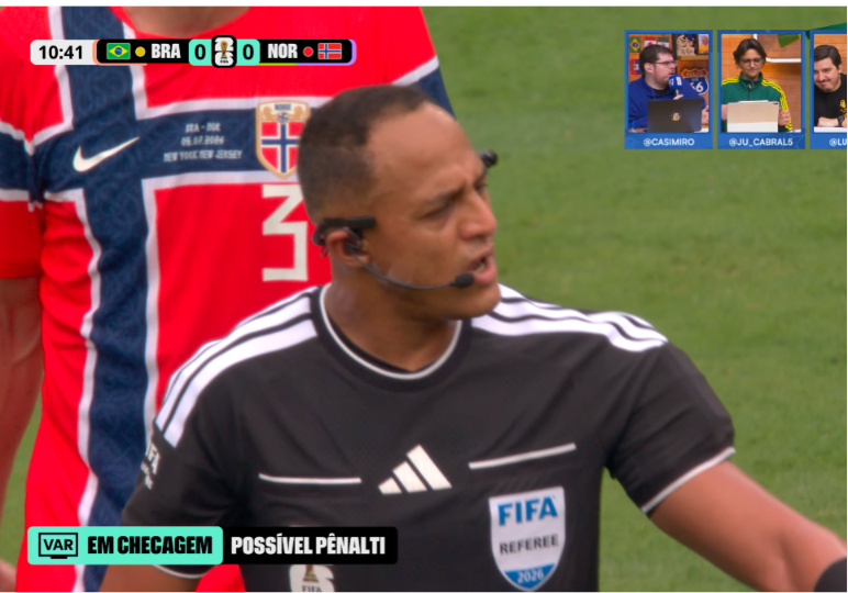 balotaromantico's tweet photo. um cego teria marcado esse penalti https://t.co/lrVGCIsY3c