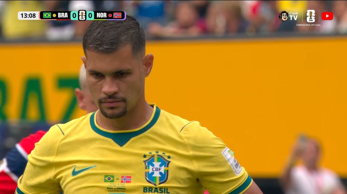 marioliveirain's tweet photo. Bruno Guimarães precisa ser preso por essa paradinha ridícula em um pênalti IMPORTANTE DESSES PQP

 #BRAxNOR https://t.co/gzYhxZlvzj