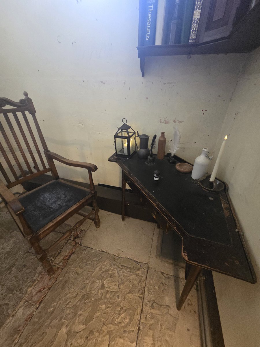 gothicpantalone's tweet photo. he is writing at his desk... do not distract https://t.co/41DlX129CL
