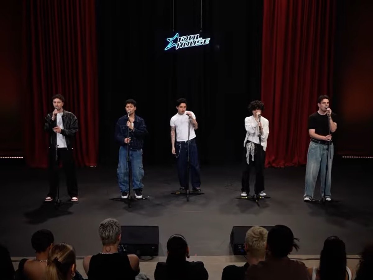 flexofhell's tweet photo. bilin bakalım yarismadaki tek advance vokal ve advance dans görevinin ikisinde de olan kisi nerde yok #idolhouse https://t.co/HyeCYejO37