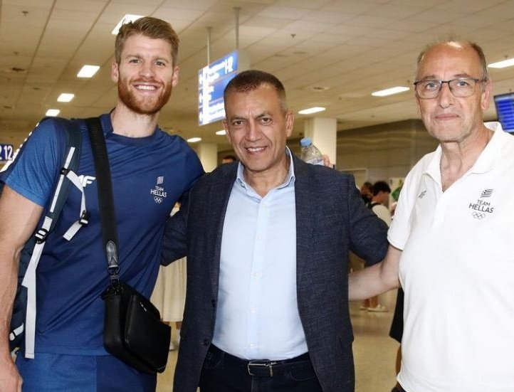 gastone85's tweet photo. Ο κ. Γουόκαπ έλαβε με Προεδρικό Διάταγμα το ελληνικό 🇬🇷 διαβατήριο και έκτοτε έχει αγωνιστεί 

Στην Εθνική:  
14 παιχνίδια 

Με τον Ολυμπιακό (δημιουργώντας συνθήκες αθέμιτου ανταγωνισμού): 
80 παιχνίδια

Όλα καλά @VroutsisGiannis @MakisVoridis 

#paobc https://t.co/AZswObvUV0