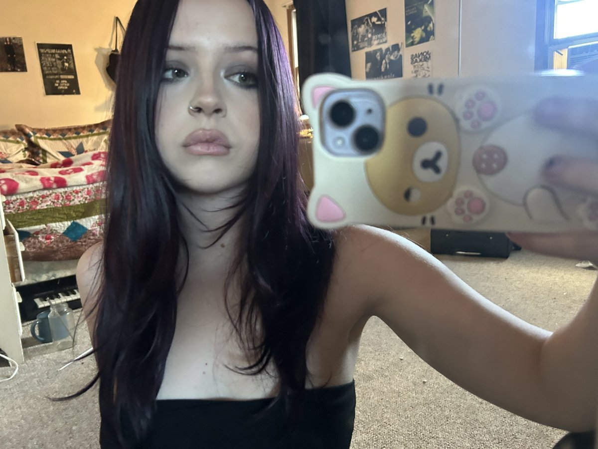 evilshayla's tweet photo. like i guess looks wise https://t.co/W78LvIIvlV