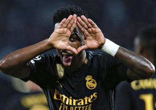 Vision4theBlind's tweet photo. Brazil star Vini Jr. showing masonic symbolism.

Doesn't matter what country you're from, it's all the same club. https://t.co/QTIVF9bYA5