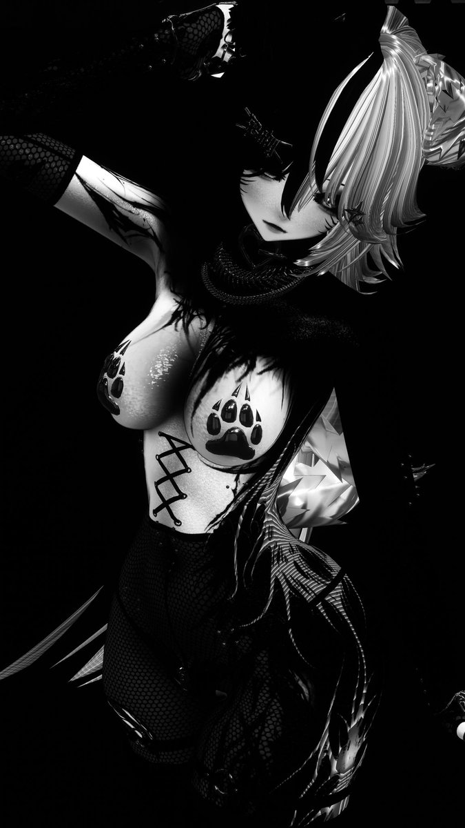 TheeMeguwu's tweet photo. Caught between black and white. 🖤🤍 https://t.co/Hu4w84HneW