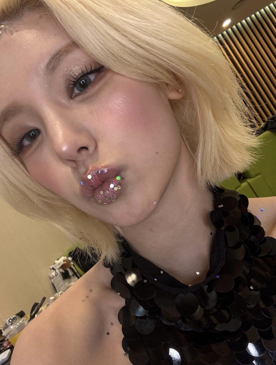 KP0PCUNT's tweet photo. ✨ Yeji fans?

Might be time to switch~ https://t.co/7cZ4hsW6P9