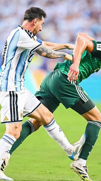 MarkRenton808's tweet photo. @henrywinter @RoyalBelgianFA So FIFA apologises for not sending Messi off, then FIFA apologises for sending Balogun off. Just when you thought FIFA could not get more corrupt, Gianni Infantino makes Sepp Blatter look honest. https://t.co/LX1UufPudY