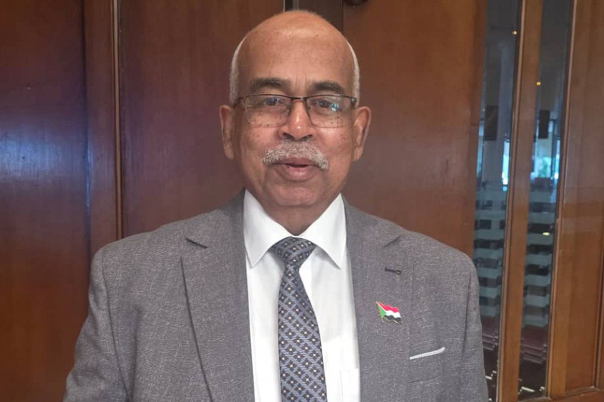 hashsudan's tweet photo. وزير الطاقة المعتصم إبراهيم أحمد يزف البشرى  للمواطنين ويعلن الفترة المقبلة ستشهد انتشاراً واسعاً للإمداد الكهربائي في أنحاء  العاصمة الخرطوم https://t.co/xZ8h3NM7op