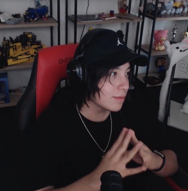 kwakitee's tweet photo. QUACKITYY 🫶🏻 trae gorra y se cortó el pelo omgg https://t.co/S5qEmuSC3T