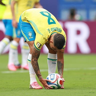 golsdobrasil1's tweet photo. 🇧🇷 Bruno Guimarães bateu apenas 3 penalidades na carreira.

📸 Elsa/Getty Images https://t.co/qqXBfCeTV8