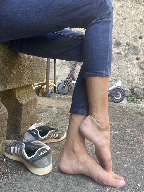 LadymReine's tweet photo. Qui aujourd’hui a soumettre 🤭

#paypig #soumis #moneyslave #moneymiss #domina #findom #atm https://t.co/4tYx85gTWy