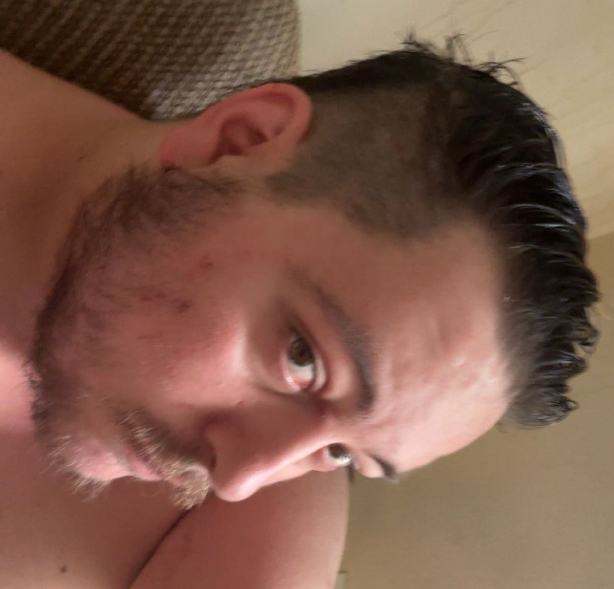sadderrickk's tweet photo. Cut it myself https://t.co/loflQrpkVM