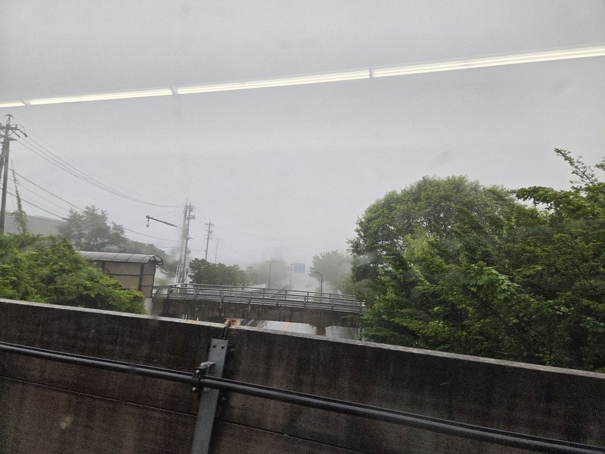 jkm0263's tweet photo. この前、行った��井沢、今朝は霧雨です。
#どこかへビューン https://t.co/ulyacoHb5t