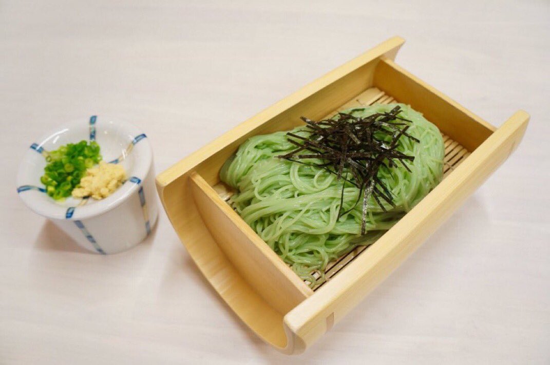miti_s_furusato's tweet photo. 6月のお食事コーナー人気ランキング
🏆第2位「オリーブ素麺」
オリーブの実を練りこみ、表面をオリーブオイルで仕上げた色鮮やかなグリーン色の素麺です🌿
#小豆島 #道の駅 #小豆島ふるさと村 #オリーブ素麺 #グリーン色 #特産 #素麺 #オリーブ #人気 #shodoshima https://t.co/fOIRiUIaq2
