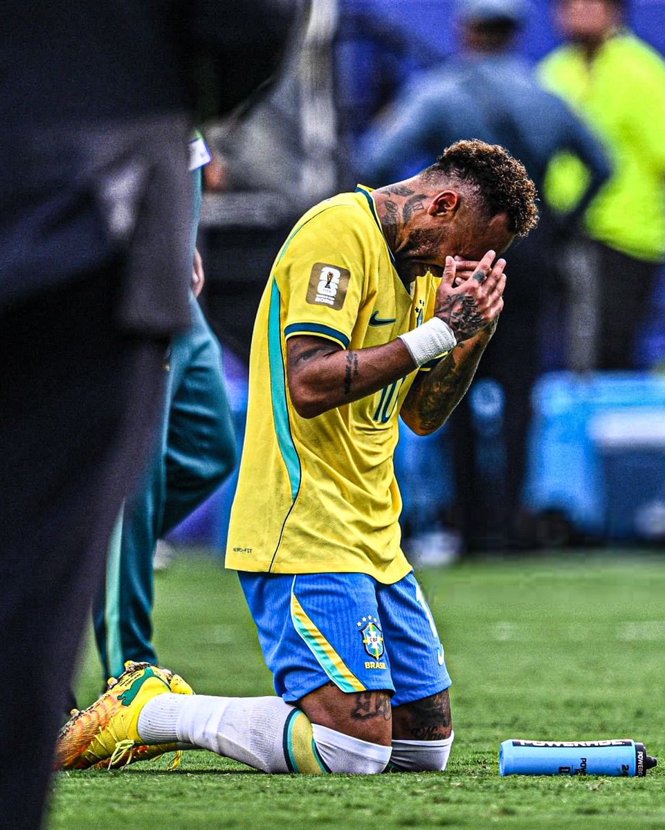 kossyleee's tweet photo. This might be the last time we see Neymar at a World Cup. Sad to think about. https://t.co/RgTUTAWo4c