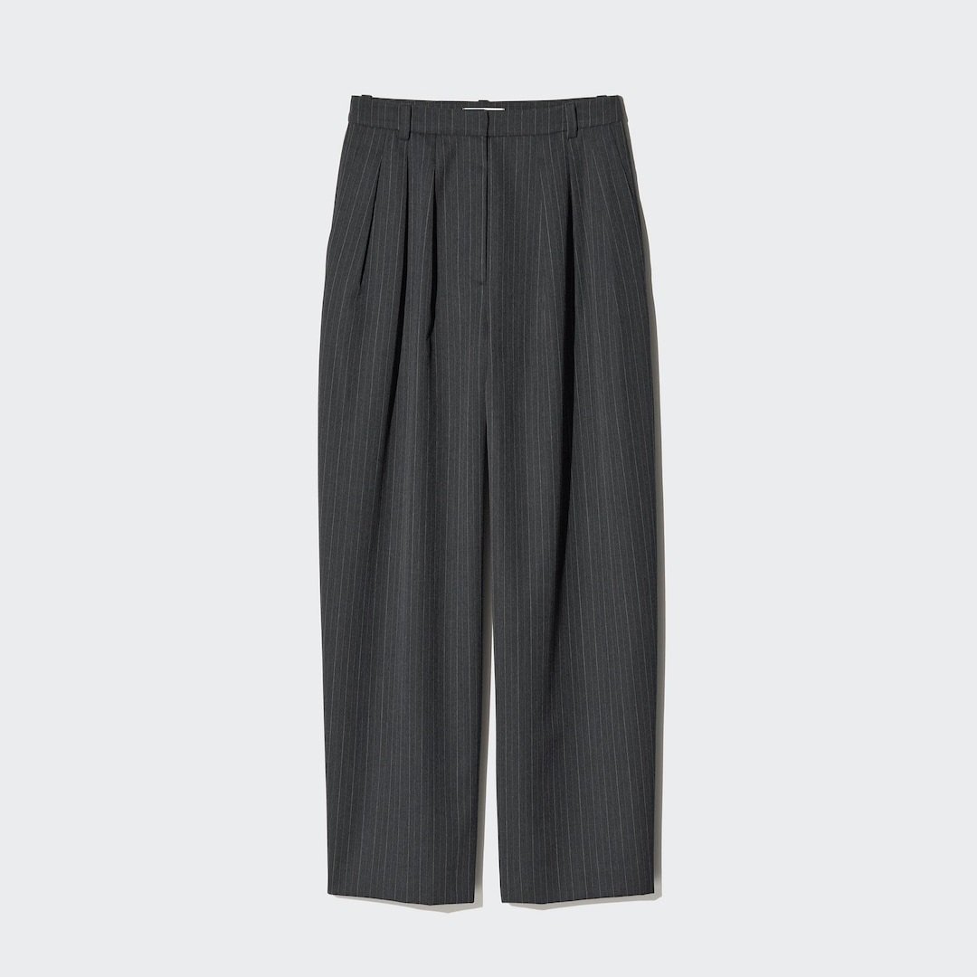 TKC_FASHION2020's tweet photo. UNIQLOとのコラボではない、本家のコントワー・デ・コトニエより、ウールワイドテーパードパンツがスタンバイ！
ダークグレーにこの配色のストライプは、正に私が求めていたもの！
7月中旬発売予定を楽しみに待ちます！ https://t.co/bU2BQSaec1