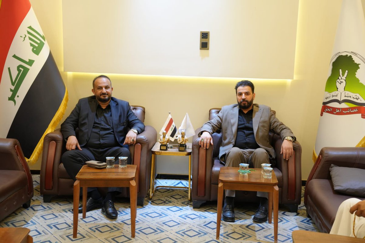 MDar_ah's tweet photo. استقبل السيد غسان الأعرجي، مسؤول حركة عصـ،،ـائب أهل الـ،،ـحق في ذي قار، في مقر الحركة رئيس لجنة الخدمات والنقل والاتصالات في مجلس محافظة ذي قار الأستاذ رياض الضاحي.

وجرى خلال اللقاء بحث عدد من الملفات الخدمية التي تهم أبناء المحافظة، https://t.co/NR60SBjYWw