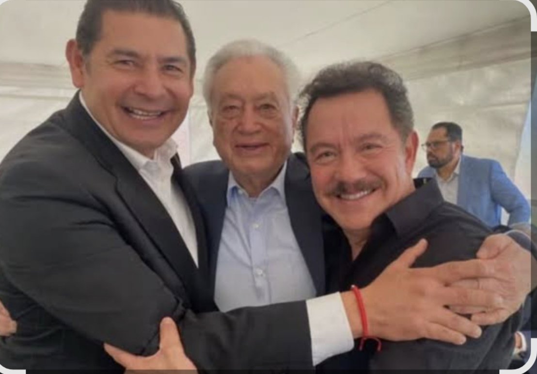 raysrockdx's tweet photo. @armentapuebla_ A disfrutar pero la vieja y nueva escuela por aquello de que eran priistas y de los fuertes y se cambian de partido político para seguir saquendo a dónde lleguen lo bien aprendído nunca se olvida y más para los bolsillos de nuestros impuestos y mochadas obvio pobre Puebla https://t.co/yTw4mbr5bq