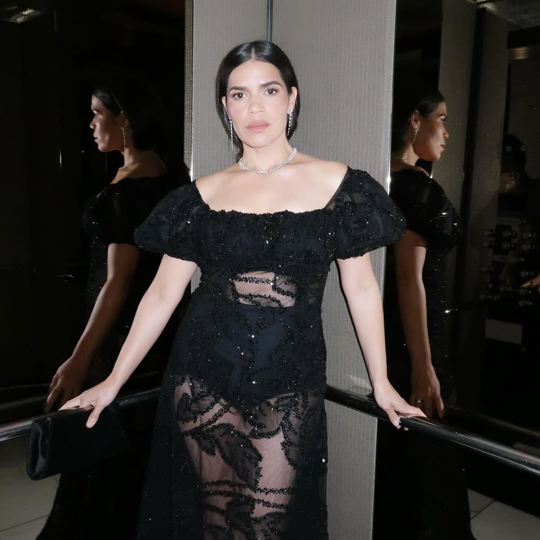 americaferrfprd's tweet photo. 🖤🖤🖤🖤🖤
Gala https://t.co/PJZ91bjS5A