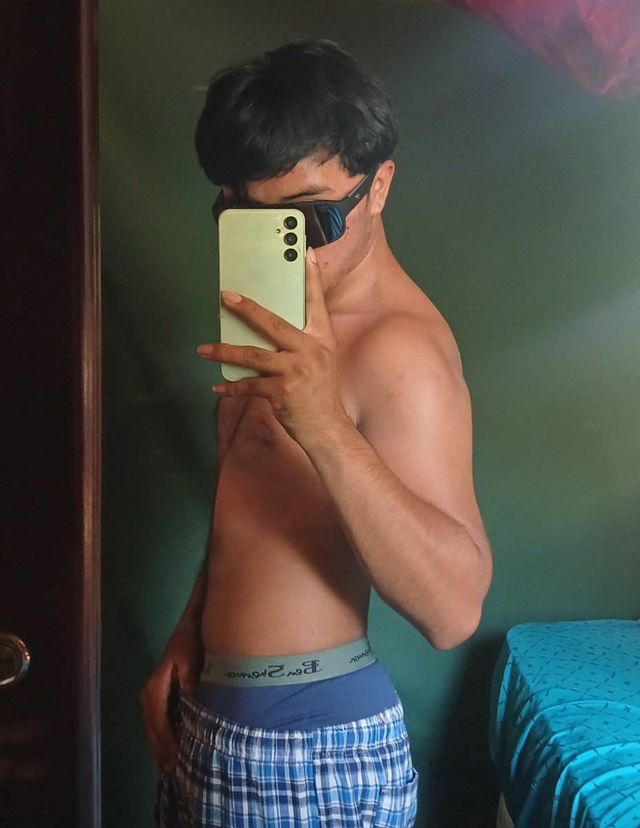 Mateo58486's tweet photo. Si adivinanzas que "rol" soy  hacemos una colaboración:👑🫦❤️🗣 https://t.co/EKIEBQmMqQ