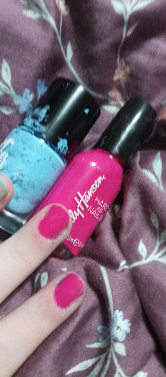 VIAezbh's tweet photo. I'm doing me and mars colors https://t.co/R8PHw0C0eT
