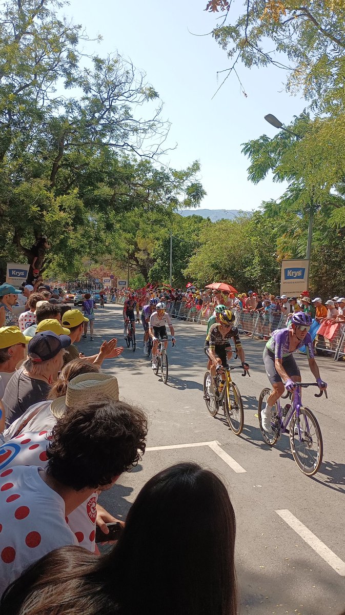 PabloMese's tweet photo. TdF &amp; BCN 💛💛 https://t.co/GDj0SnjwvB