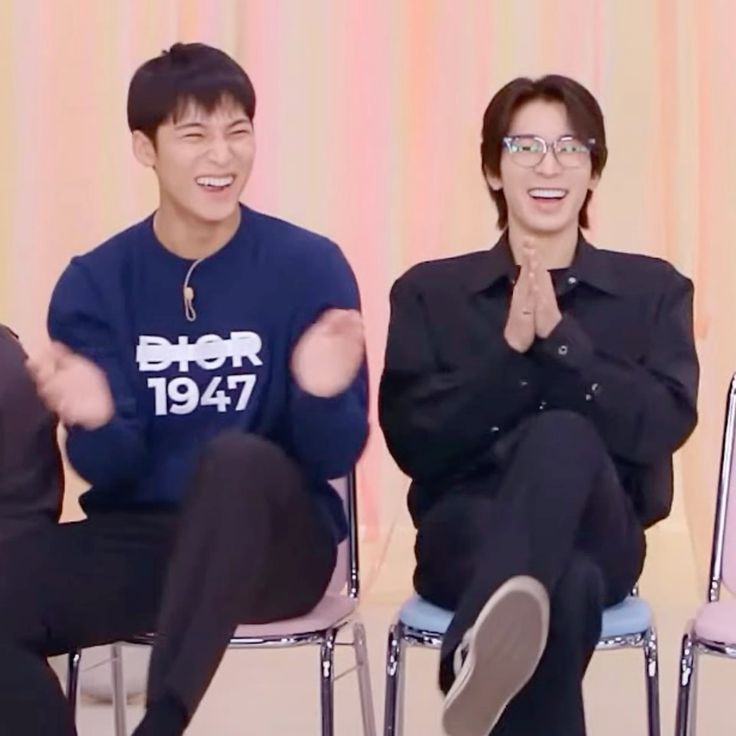 afu. WONWOO MONTH. tweet media