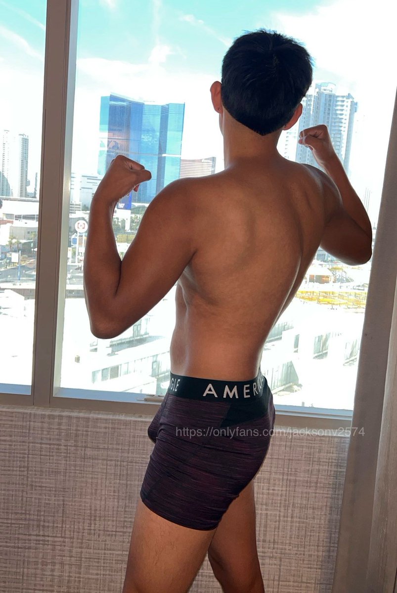 JacksonV2574's tweet photo. Last day of LAS VEGAS 🌺💕 https://t.co/lZjorWnNG4 https://t.co/2IzJmzoXTJ