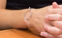 ih8hope's tweet photo. Before Christina’s rectangle necklace, we had circle bracelet https://t.co/A1LxXwcYJ6
