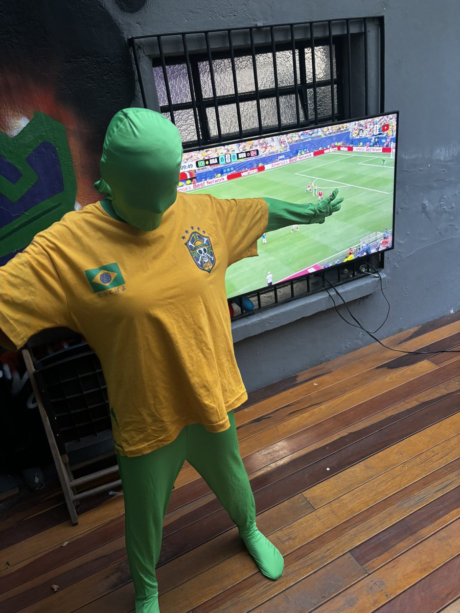 kahkillian's tweet photo. VAMO BRASIL https://t.co/A7e7zP2THg
