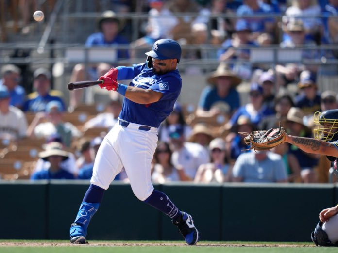 SleeperDodgers's tweet photo. Tonight is about more than baseball.

Dodgers catcher Eliezer Alfonzo Jr. is making his MLB debut while carrying an unimaginable burden after his step mother and sister were lost in the devastating earthquakes in Venezuela. ❤️🇻🇪 https://t.co/319UqX8pZD