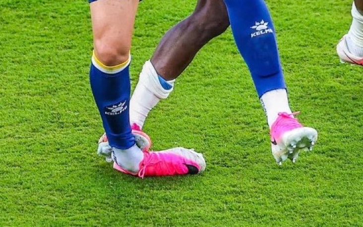 MarkRenton808's tweet photo. @MarineF18ret @catturd2 Then FIFA apologised and said Messi should have been sent off. There's a reason Russia is not allowed in major sporting events, state sponsored corruption. The U.S.A is showing they are literally the same. https://t.co/lNRMQvFYLF