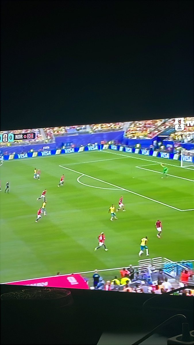 akunarnia's tweet photo. Ini baru main bola, gak kaya 2 pertandingan kmaren pada brantem 

Brazil, Norway https://t.co/W2NMpQRG7w