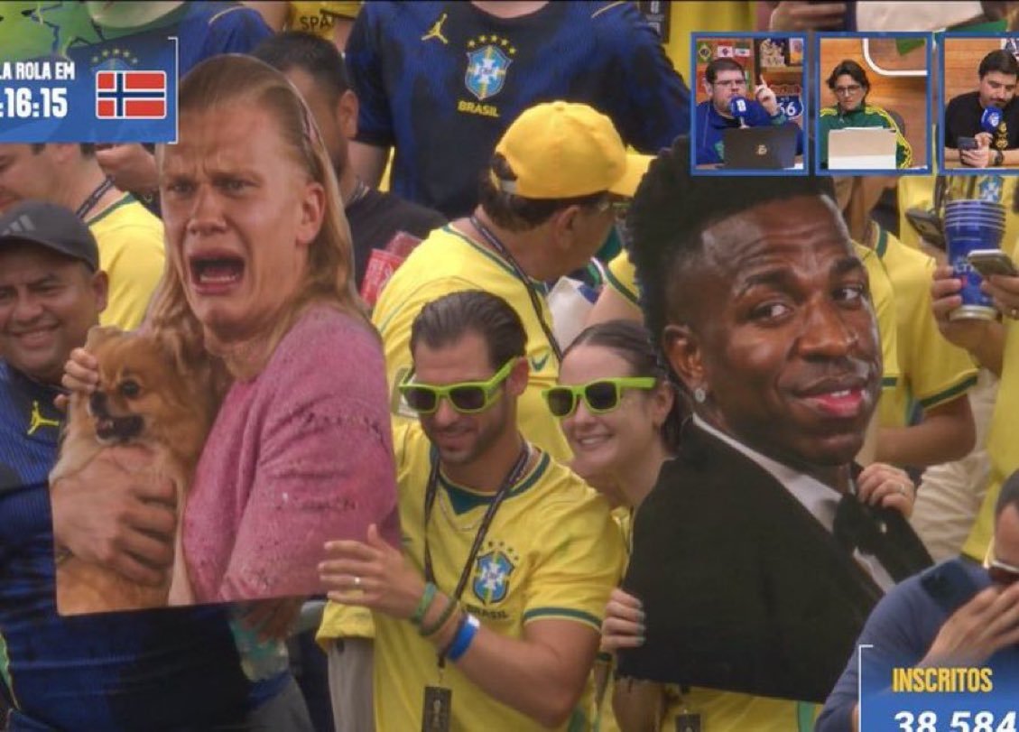 papironew's tweet photo. Em quanto isso os torcedores brasileiro vão descontraindo #FIFAWorldCup https://t.co/3mHExM61w9