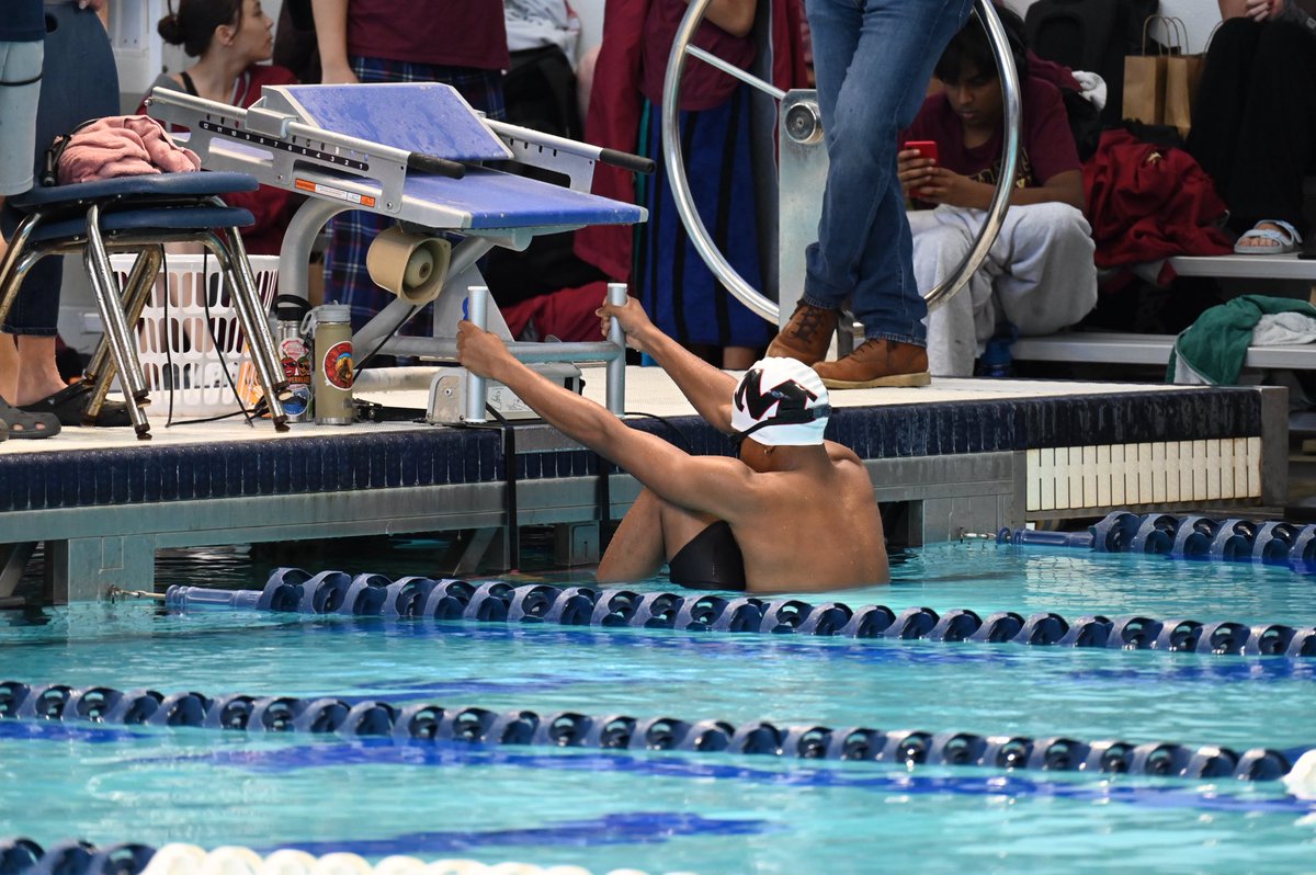 BMANN27's tweet photo. photos from this season ready for this SENIOR Season #Work #college #Swim #USA #recruit https://t.co/GUxvVnDVHn