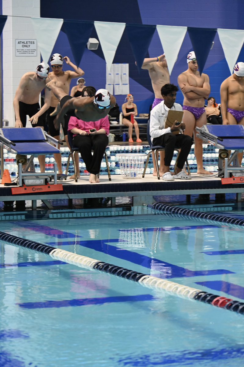 BMANN27's tweet photo. photos from this season ready for this SENIOR Season #Work #college #Swim #USA #recruit https://t.co/GUxvVnDVHn