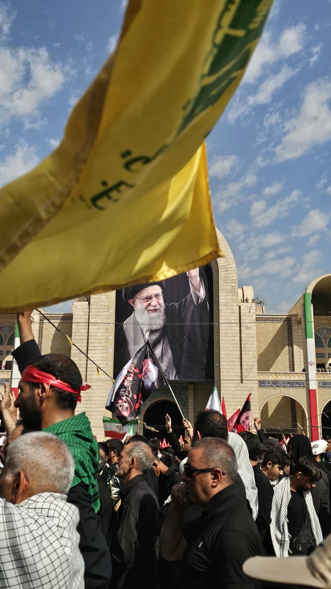 alamdarsabr's tweet photo. فردا روز آن است که دل‌ها یکصدا بتپند و پرچم ایران، بر دوش مردمی که عشق به وطن را با حضور خود معنا می‌کنند، سربلندتر از همیشه برافراشته بماند. ✊🇮🇷
#حی_علی_التهران https://t.co/vUeShoG6Eg