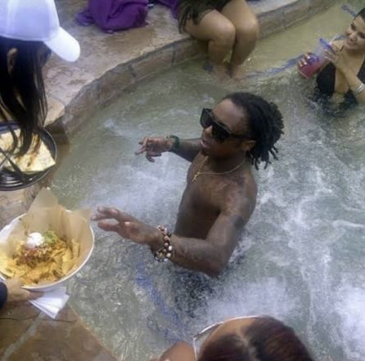 YourDailyPLG's tweet photo. YourRAGE pays homage to Lil Wayne in his newest Instagram post👀🔥 https://t.co/htPULeWnAE