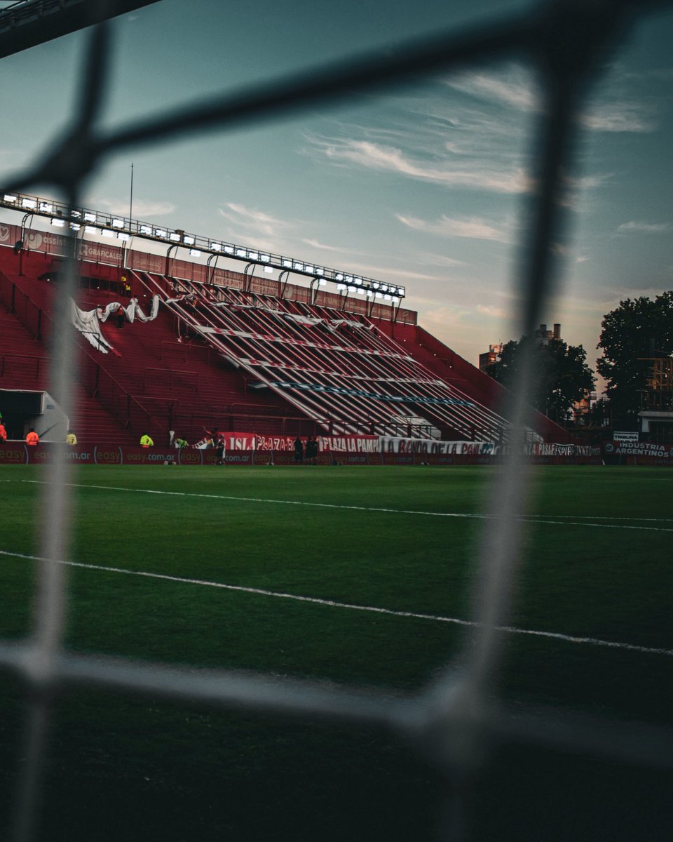 AAAJoficial's tweet photo. #AAAJ Te extraño 🏟️ https://t.co/QOym3nuhNc