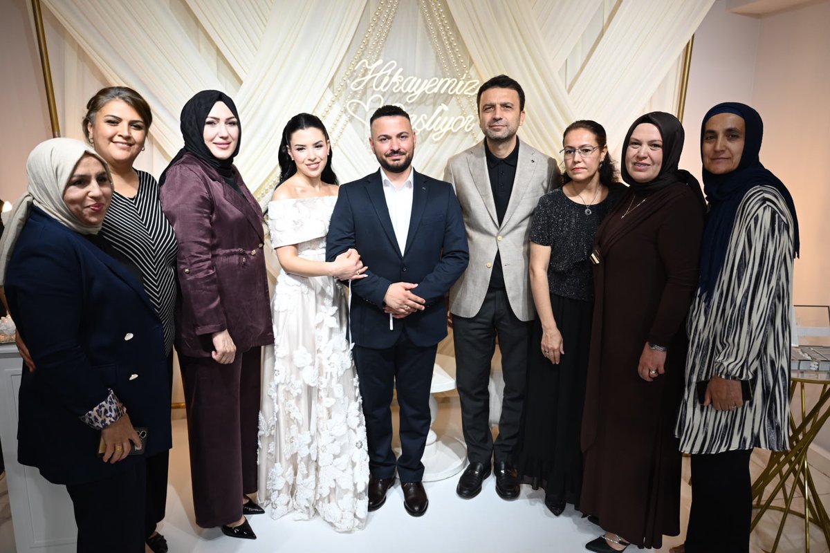 eray200745's tweet photo. 🌹Kadın Kolları Başkan Yardımcımız Zehra ÇETİNER 'in kızı Sena &amp; Halil çiftinin nişan merasimine Milletvekilimiz sn Mustafa KÖSE (@avmustafakose )  ve il Koordinatörümüz Sayın 
@DOANFLZ ile birlikte katıldık. 
🌹Genç çiftlerimiz Sena ve Halil kardeşimize mutluluklar dileriz https://t.co/IcQVC5mKm8