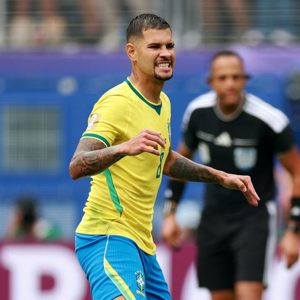 BagrescoreBr's tweet photo. Bruno Guimarães cobrou 3 pênaltis na carreira toda (?????????) https://t.co/gEpUxUFeR5