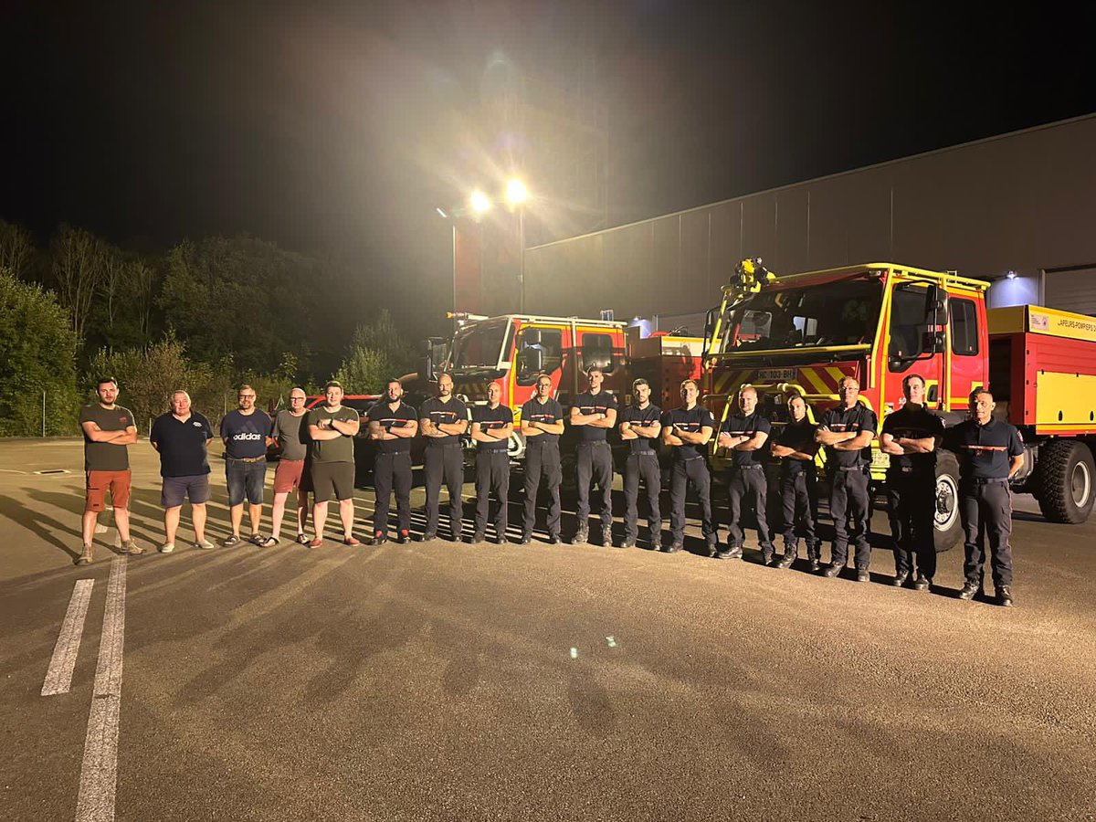 SDIS51's tweet photo. 🔥🌳 Un détachement de sapeurs-pompiers marnais est parti ce dimanche 5 juillet très tôt dans le Sud. https://t.co/IrlAwj9pdq