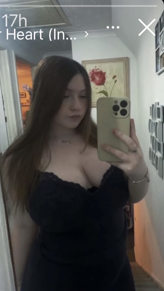 YeloverYS's tweet photo. anyone wanna trib my irls? dm me for me https://t.co/Pi3h7kkoUH