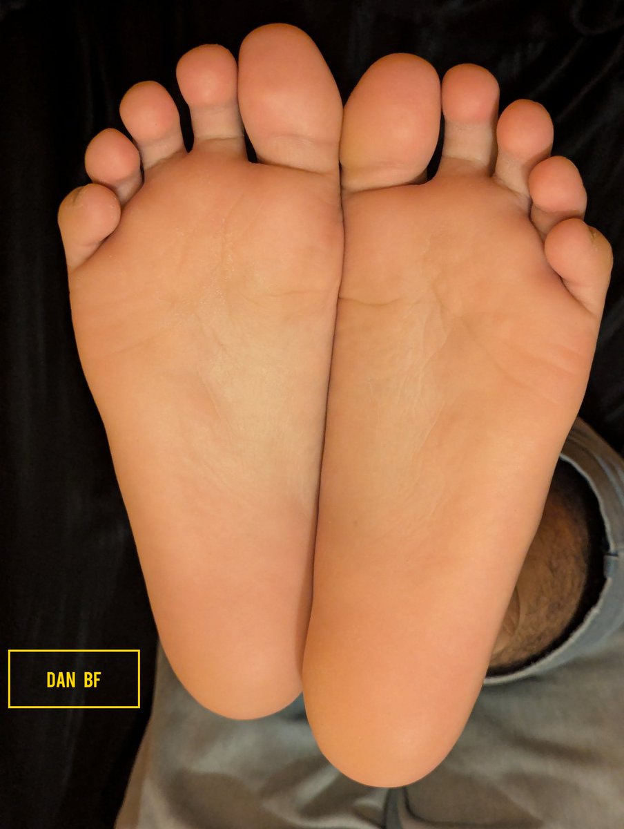 dantebf_'s tweet photo. @FeetFinder Selling feet pics and videos. DM for more info 😋. https://t.co/kdqoDUvJoU