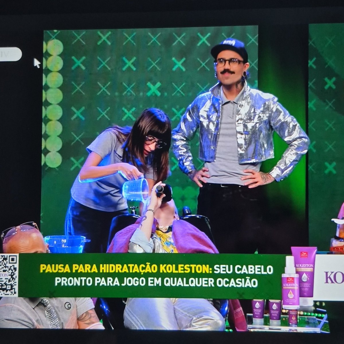 nehluis's tweet photo. @dudamenegheti na pausa pra hidratação, divaaa #koleston #camisa24 https://t.co/9WtWdlF5ju