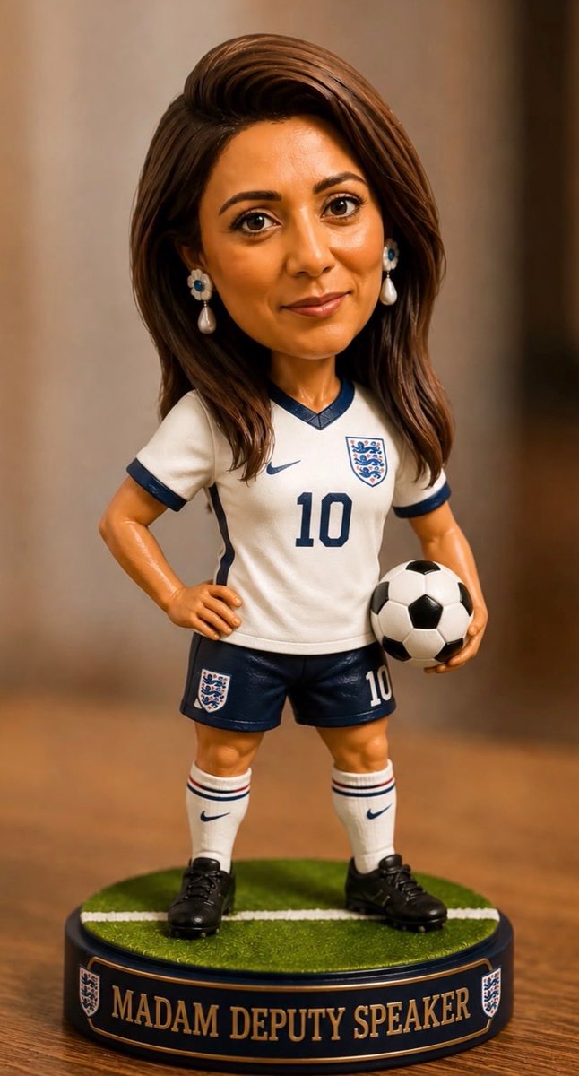 Nus_Ghani's tweet photo. It’s coming home 🤞🏾 ⚽️ 
Come on England 🏴󠁧󠁢󠁥󠁮󠁧󠁿 🏴󠁧󠁢󠁥󠁮󠁧󠁿 🏴󠁧󠁢󠁥󠁮󠁧󠁿 
🦁 🦁 🦁 https://t.co/mQmhqcFGki